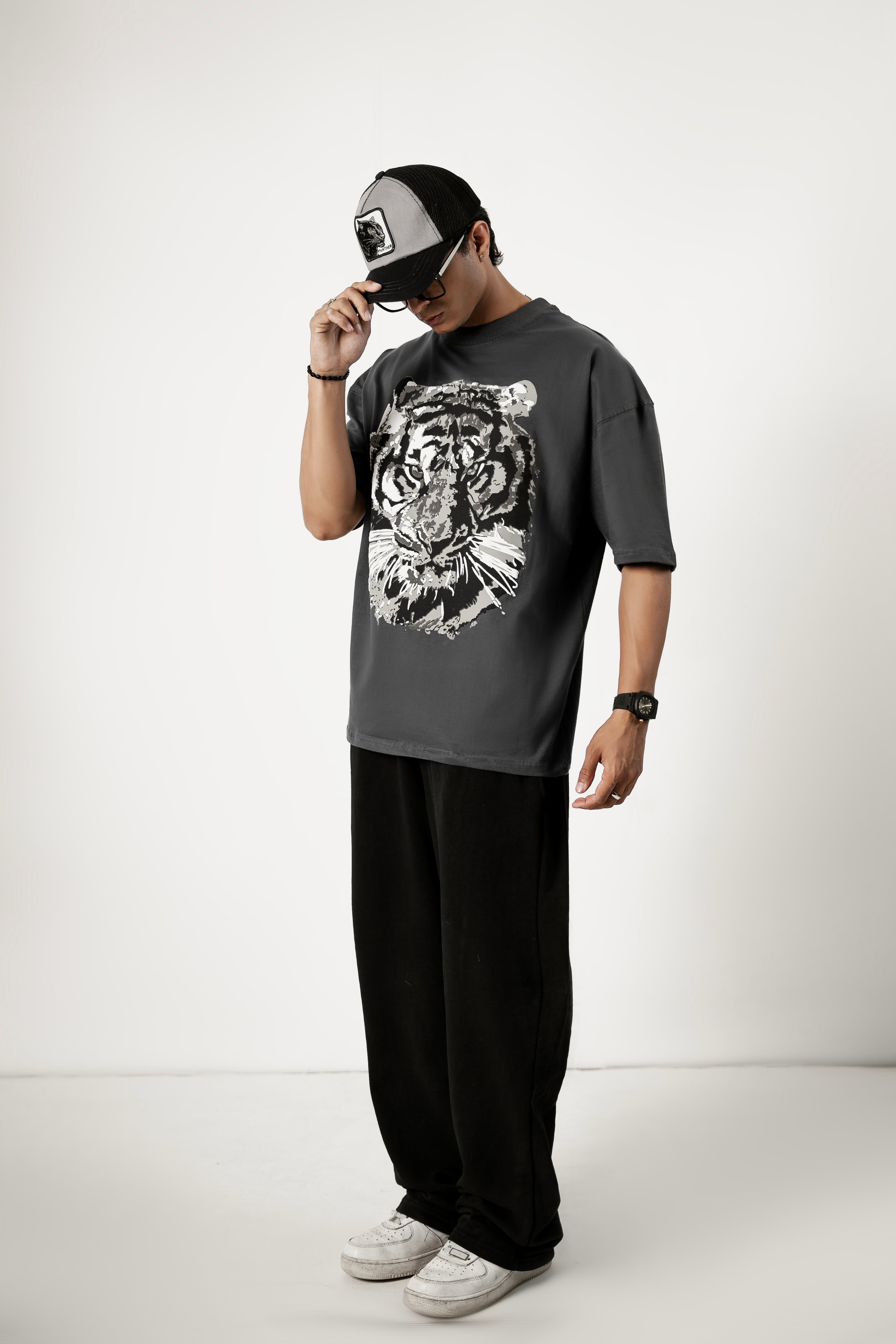 – TIGER GRAY OVERSIZED TEES –