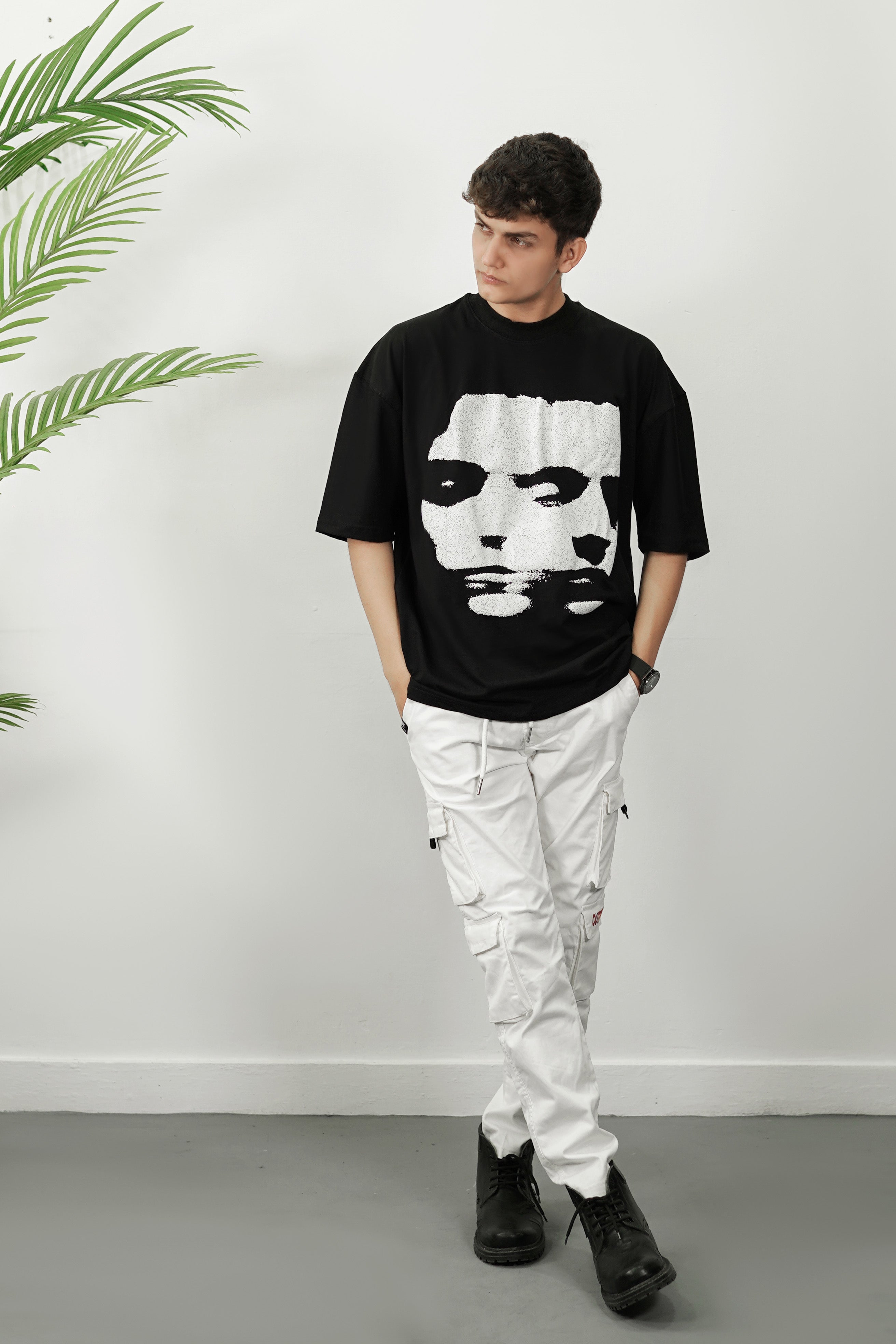 – TOO FACE OVERSIZED TEES –