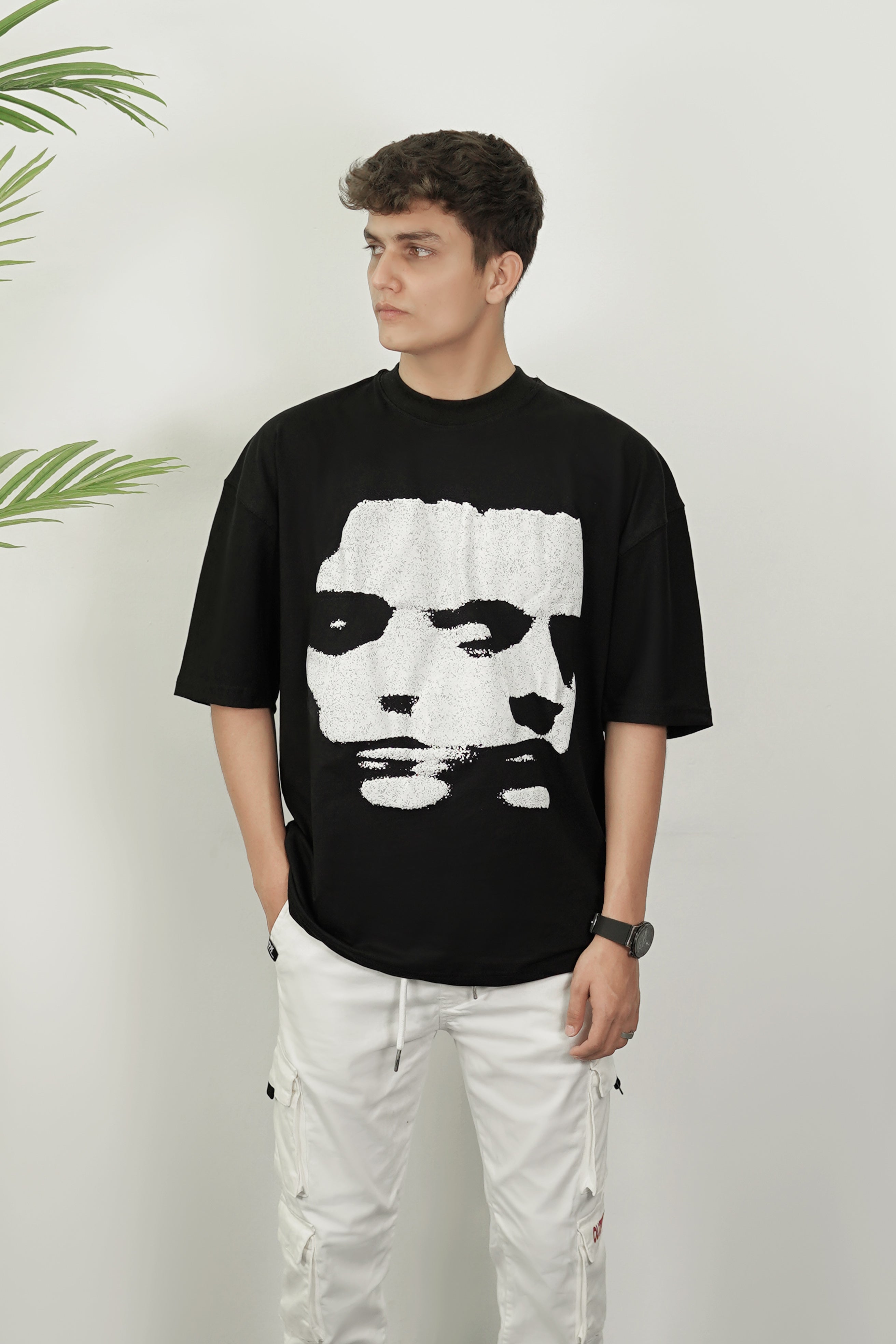 – TOO FACE OVERSIZED TEES –