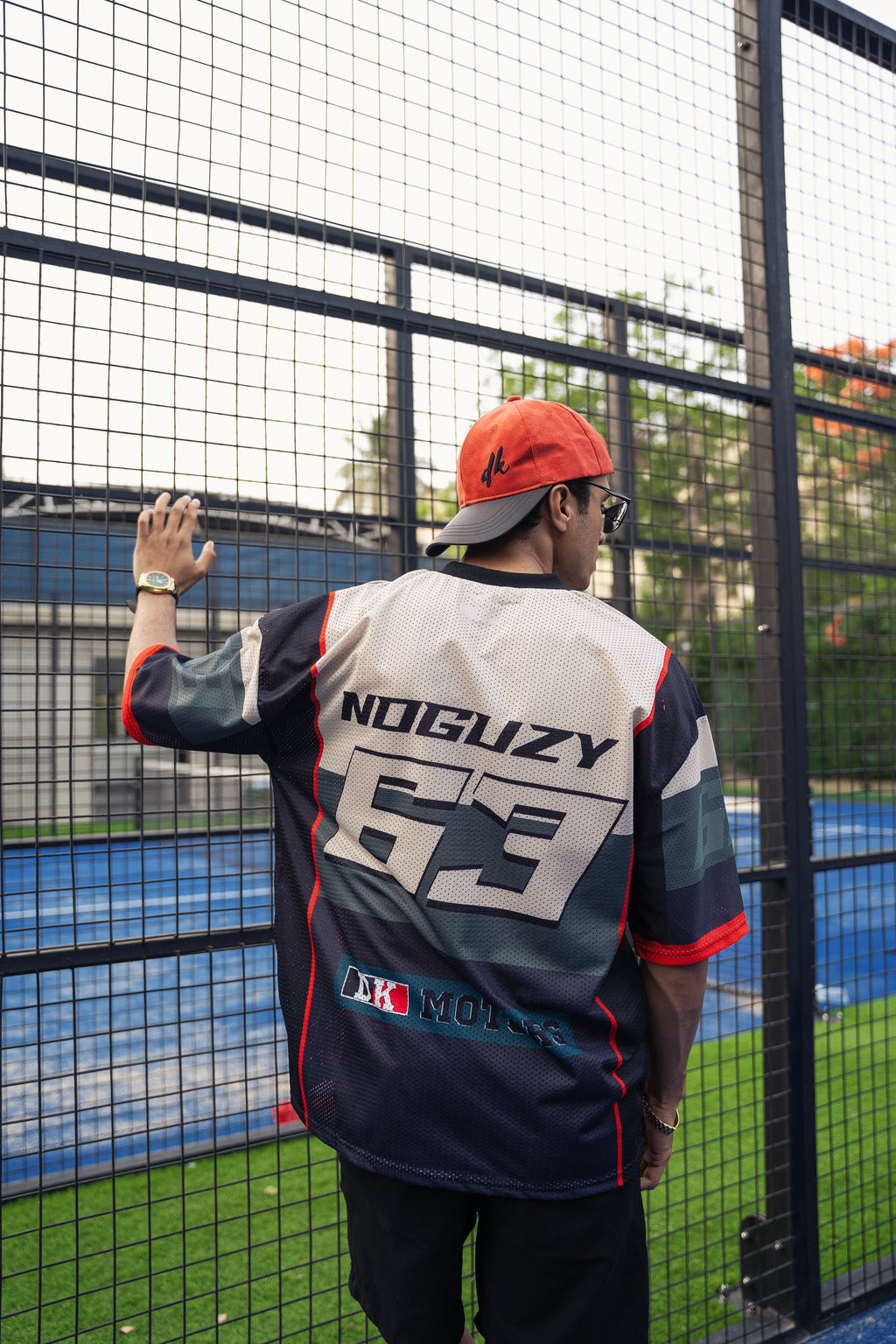 – NOGUZY BOXY FIT TEE –