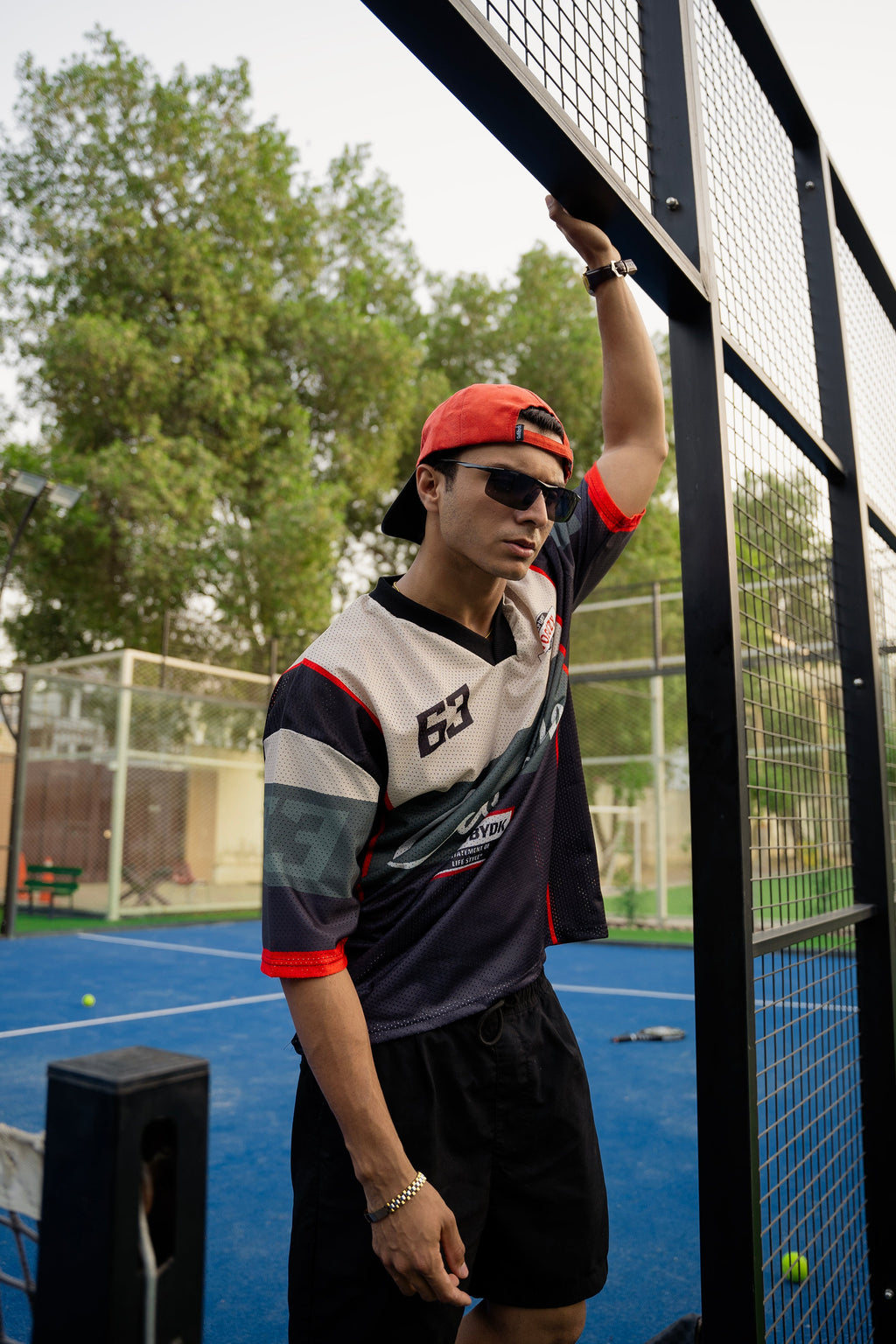 – NOGUZY BOXY FIT TEE –